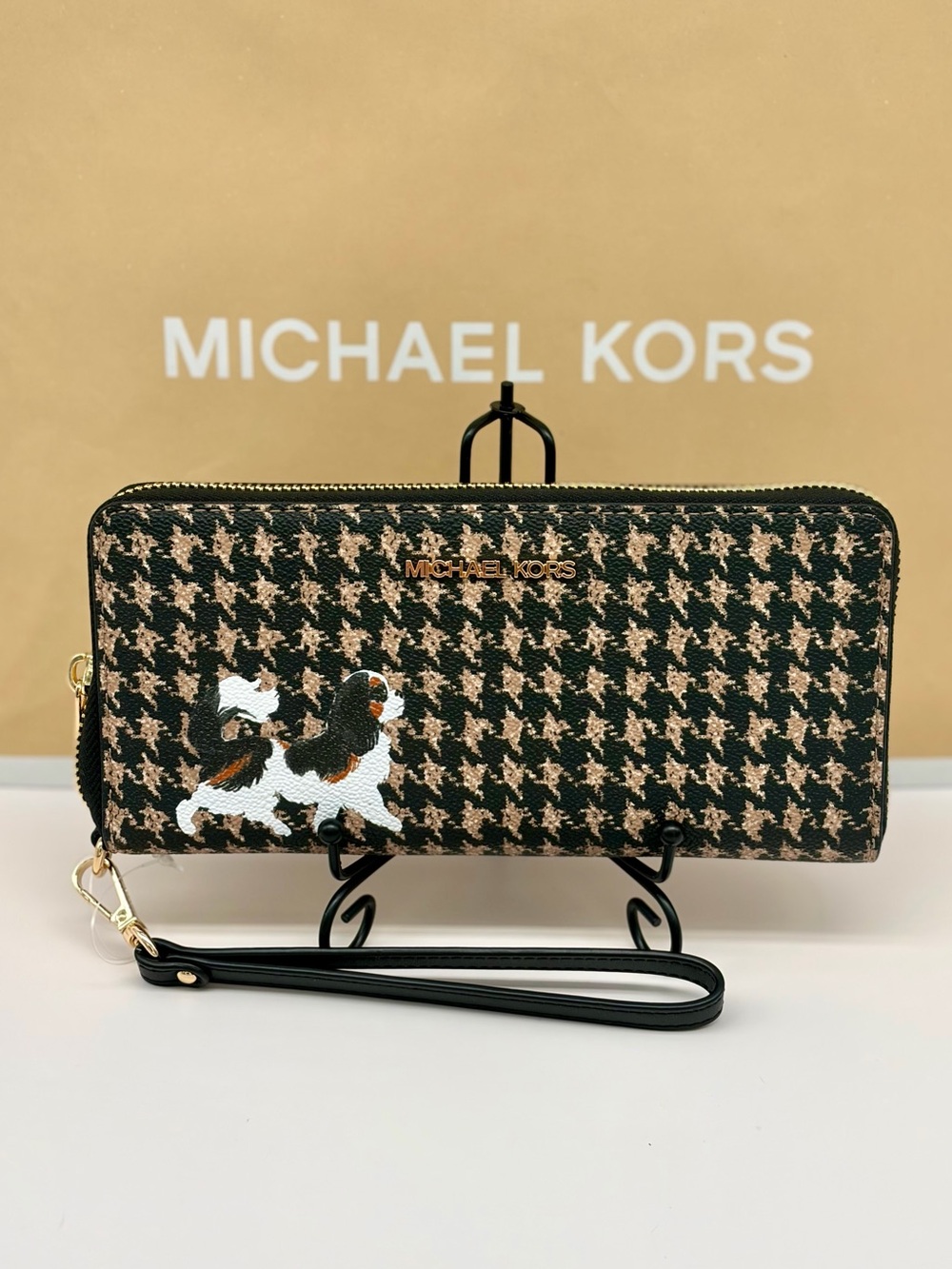 Michael Kors Black & Beige Houndstooth Continental Wallet with Dog Appliqué - Picture 11 of 14